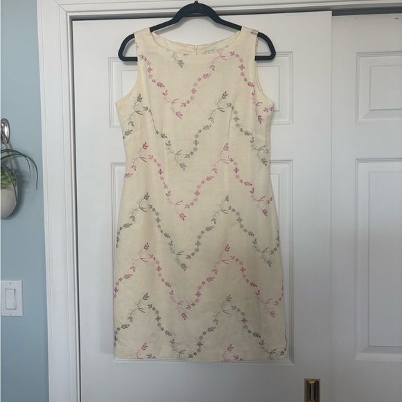 Jessica Howard Cream Embroidered Sheath Dress | Size 12 - Picture 1 of 4